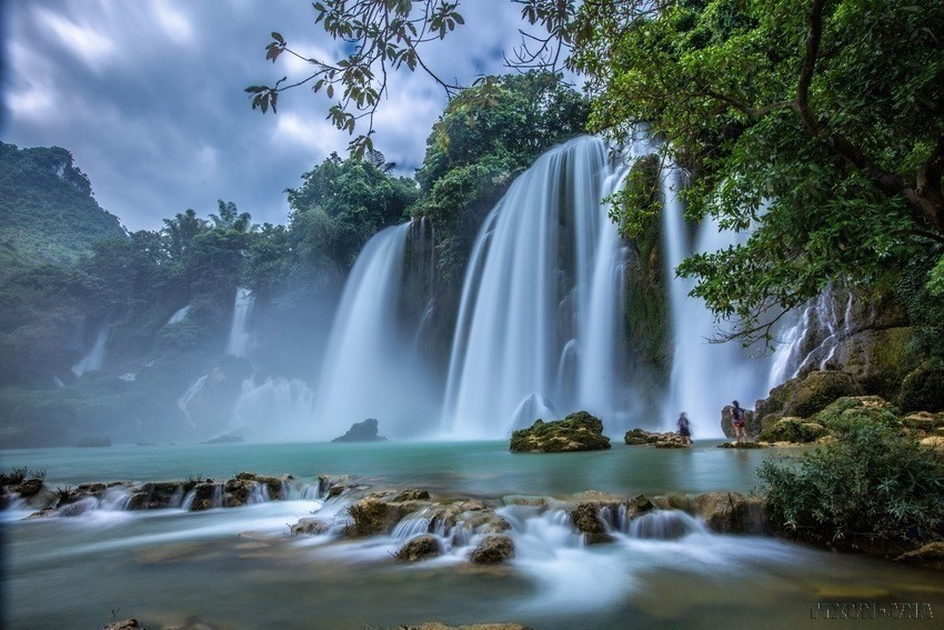 Ban Gioc among world’s top amazing waterfalls hinh anh 4