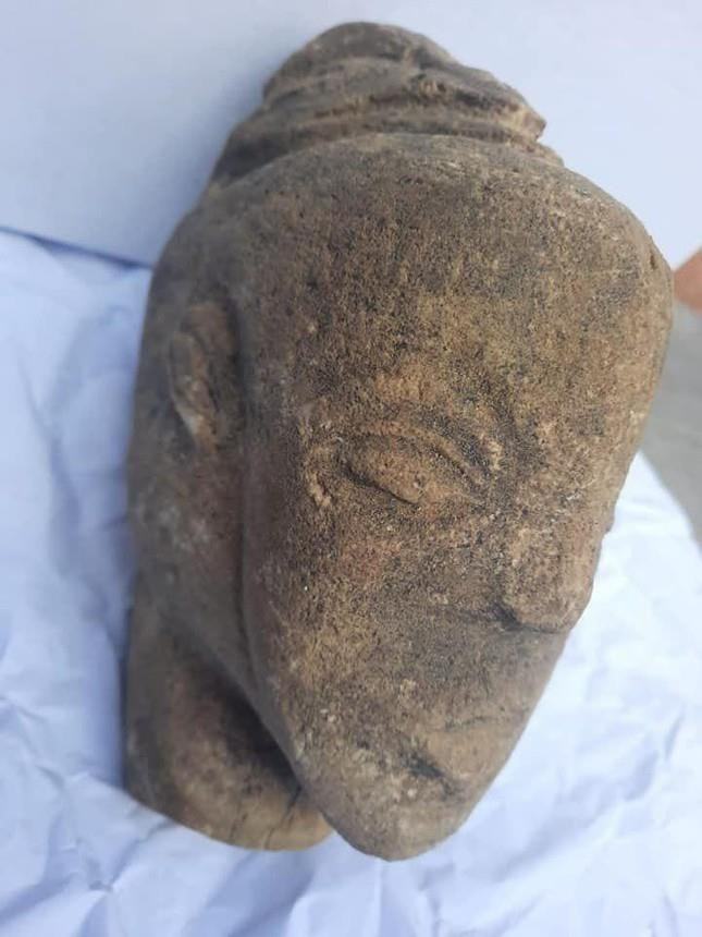 Bất ngờ đào được tác phẩm điêu khắc nữ thần quý giá 4.500 năm tuổi - 1