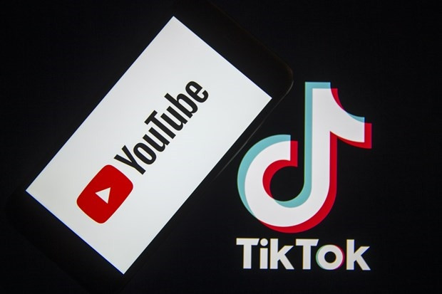 YouTube Shorts canh tranh quyet liet voi doi thu TikTok hinh anh 1