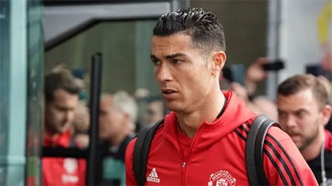 Ronaldo mất 3 triệu bảng tiền thưởng tại Man United