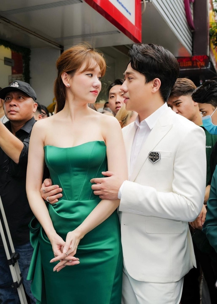 Lộ dấu hiệu 'rạn nứt' hôn nhân của Hari Won và Trấn Thành, netizen lo lắng 'đứng ngồi không yên' Ảnh 7