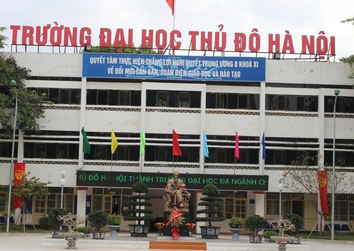  Đại diện Đại học Thủ đô Hà Nội cho biết ban giám hiệu nhà trường đã tiếp nhận 2 đơn tố cáo trên. Ảnh: Facebook Đại học Thủ đô Hà Nội. 