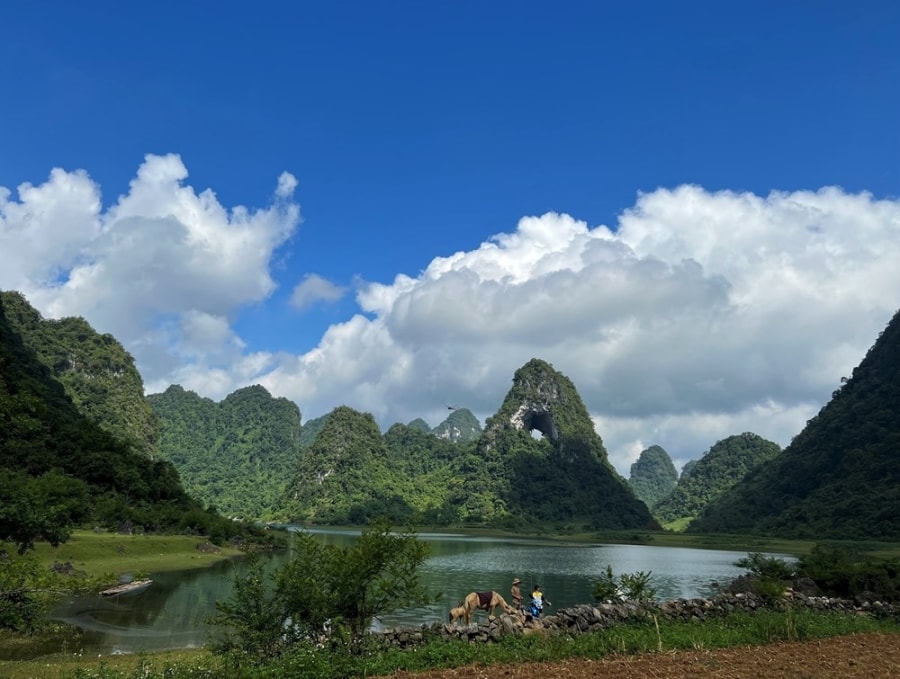 Mat Than Mountain tourist site in Cao Bang hinh anh 2