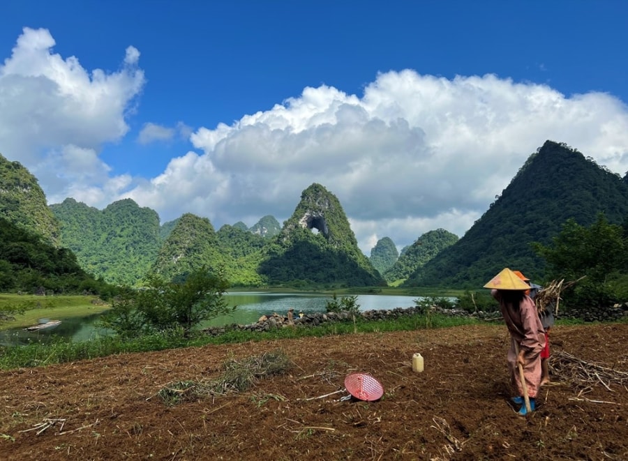 Mat Than Mountain tourist site in Cao Bang hinh anh 3