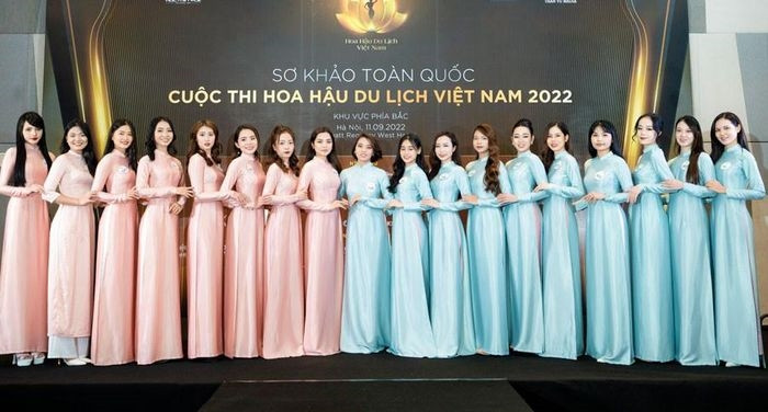Ngày 11/8, tại Hà Nội, các người đẹp đã có mặt tại buổi Sơ khảo Hoa hậu Du lịch Việt Nam 2022. Vòng Sơ khảo khu vực phía Bắc quy tụ nhiều thí sinh có gương mặt sáng, thu hút ánh nhìn cùng sự duyên dáng, thanh lịch.