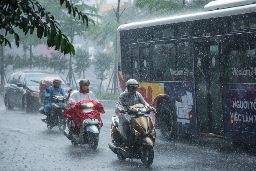 Ngay 15/9: Nhieu khu vuc co mua dong, cuc bo mua to vao chieu toi hinh anh 1