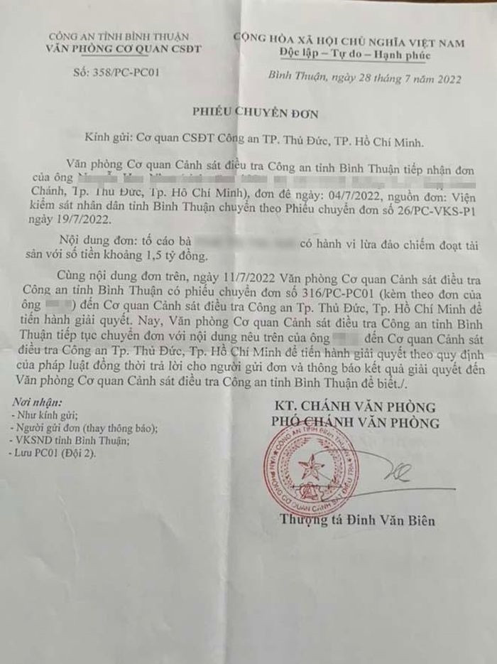  Phiếu chuyển đơn của Công an tỉnh Bình Thuận cho Công an TP Thủ Đức, TP.HCM. Ảnh: Lê Trai. 