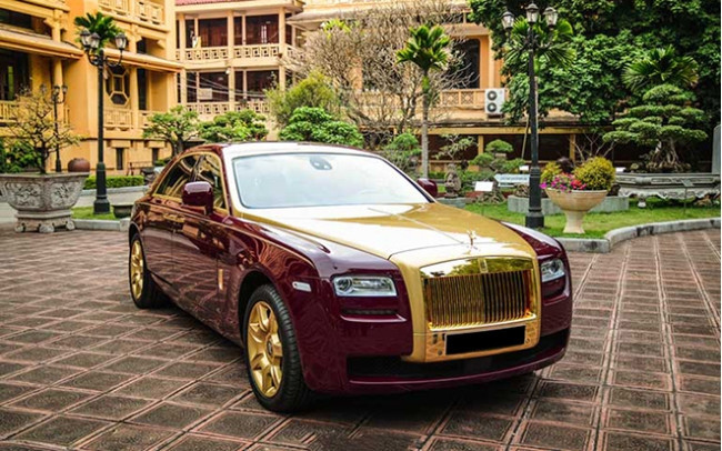Sắp bán đấu giá siêu xe Roll-Royce mạ vàng của ông Trịnh Văn Quyết - Ảnh 4.