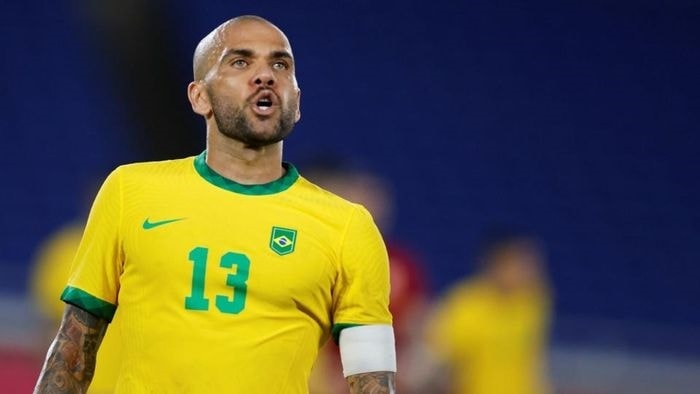  Alves gặp rắc rối trước World Cup 2022. 