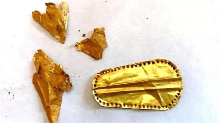 Một chiếc lưỡi bằng vàng được tìm thấy trên một xác ướp từ thời Ai Cập cổ đại.