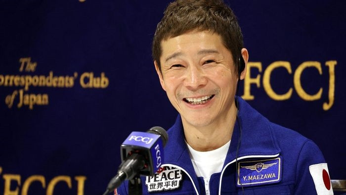 Ông trùm thời trang Nhật Bản Yusaku Maezawa đã chọn 8 hành khách sẽ cùng ông tham gia chuyến du hành quanh mặt trăng trên tàu vũ trụ SpaceX Starship. Ảnh: edition.cnn.com