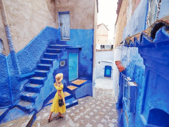 Nằm ở Tây Bắc châu Phi, Vương quốc Morocco là quốc gia được nhiều người biết đến với nền văn hóa phong phú, sở hữu các địa danh màu sắc như Casablanca, Marrakech, Chefchaouen...