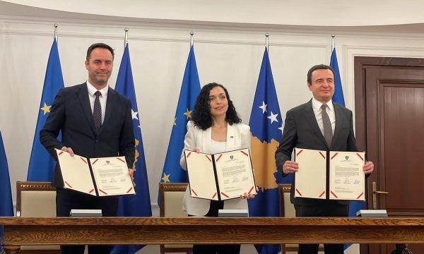 Kosovo nộp đơn xin gia nhập EU  - 1