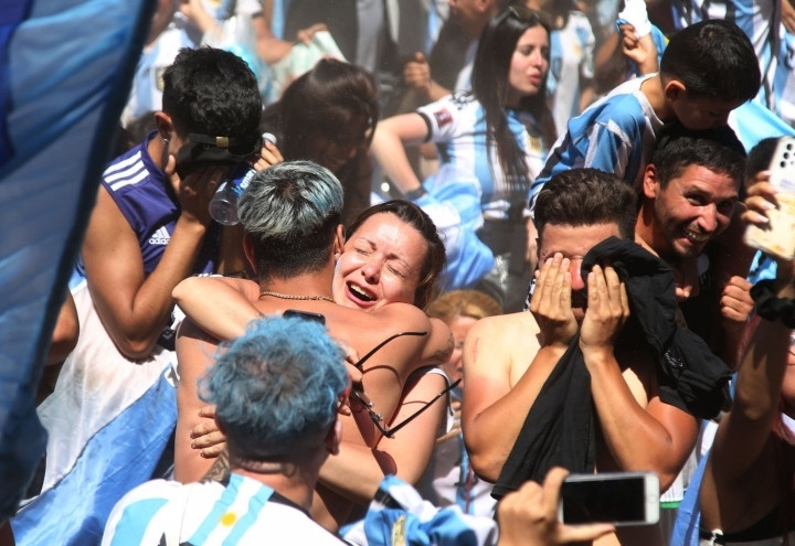 Biển người ăn mừng Argentina vô địch World Cup - 4