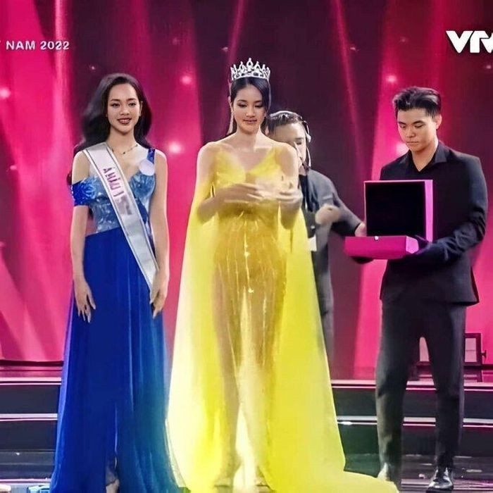 Bộ trang phục của Phương Anh tại đêm chung kết Hoa hậu Việt Nam bị chê kém duyên