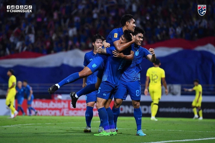 Đè bẹp Malaysia, Thái Lan gặp Việt Nam ở chung kết AFF Cup 2022 - Ảnh 1.