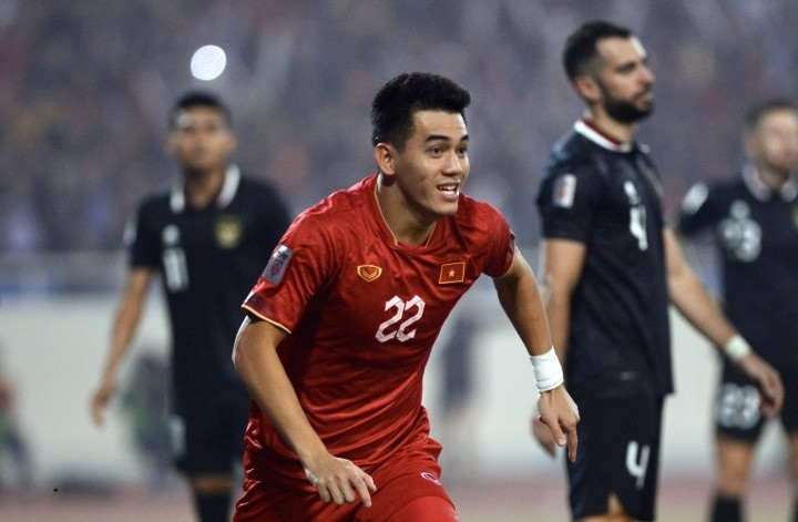 Đua vua phá lưới AFF Cup 2022: Tiến Linh cạnh tranh Teerasil Dangda  - 1