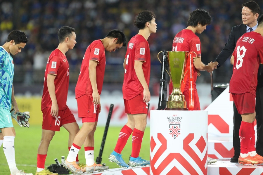 ĐT Việt Nam không thể lần thứ 3 lên ngôi vô địch AFF Cup sau thất bại trước Thái Lan - Ảnh: Anh Khoa 