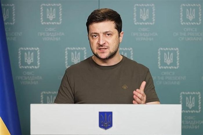 Tổng thống Ukraine Volodymyr Zelensky phát biểu trong cuộc họp báo tại Kiev ngày 4/3/2022. Ảnh: AFP/TTXVN