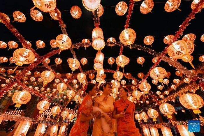 Lễ hội đèn lồng mừng Tết Nguyên đán ở Samut Prakan, Thái Lan. Ảnh Tân Hoa Xã
