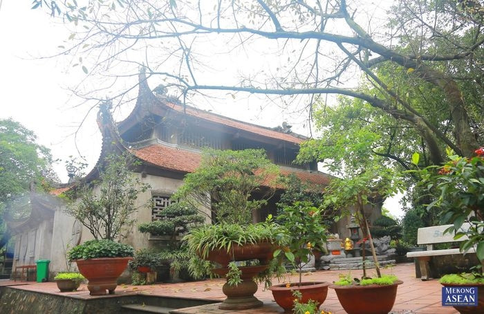 Đền thờ An Sinh Vương Trần Liễu trên núi An Phụ. Đền được xây dựng theo kiểu kiến trúc tiền nhất hậu đinh gồm có gian tiền tế, trung từ và hậu cung.