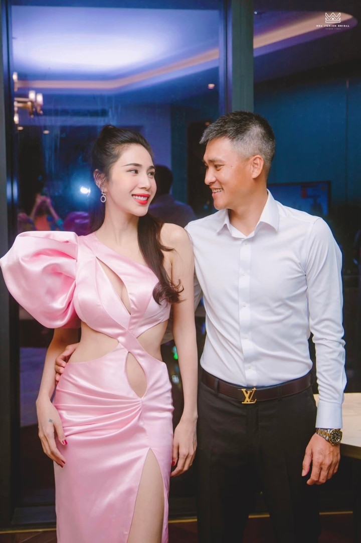Những cặp sao có hôn nhân lâu bền nhất showbiz Việt - 11