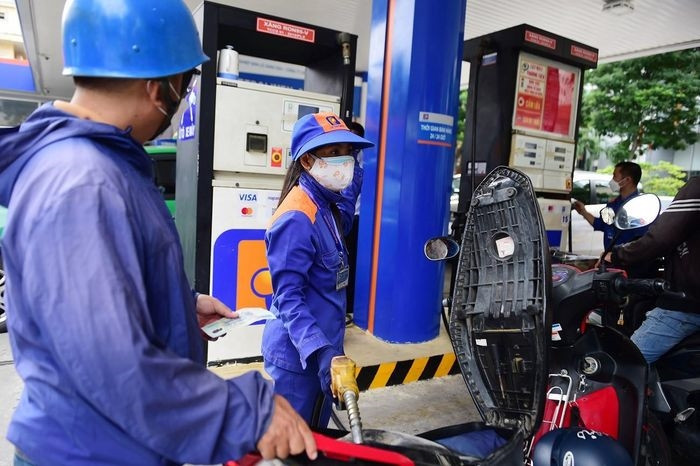 Giá xăng dầu giảm trong kỳ điều hành ngày 21/2.