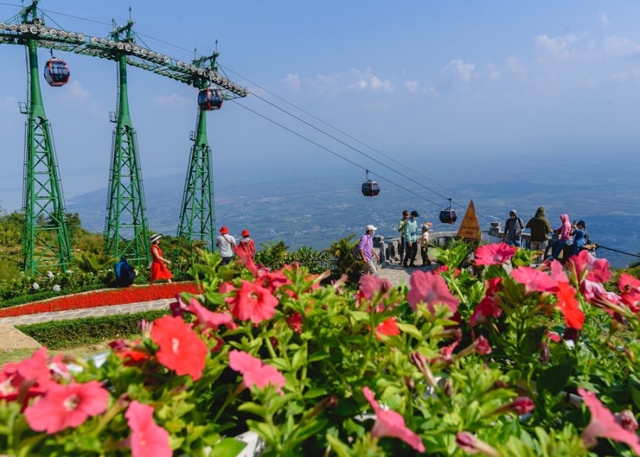 A new look from the top of Ba Den Mountain in Tay Ninh hinh anh 4