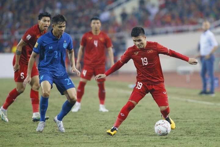 Quang Hải phải thoát khỏi Pau FC, sang Thái Lan là bước lùi hợp lý - 2