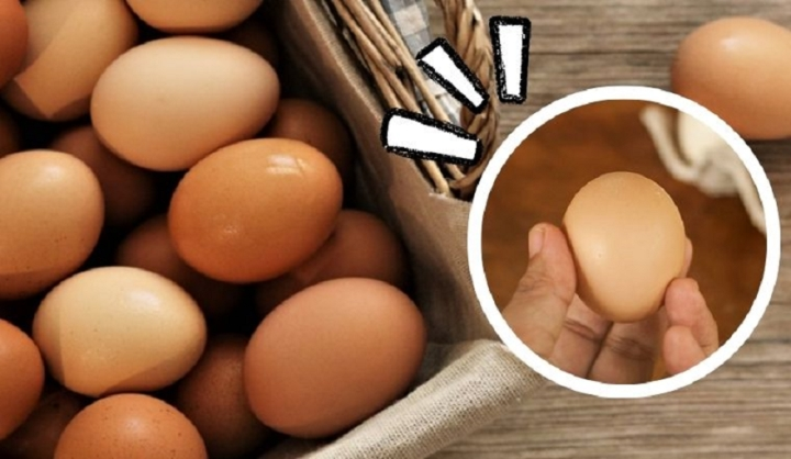 Các cách phân biệt trứng gà cũ hay mới cực đơn giản - 2