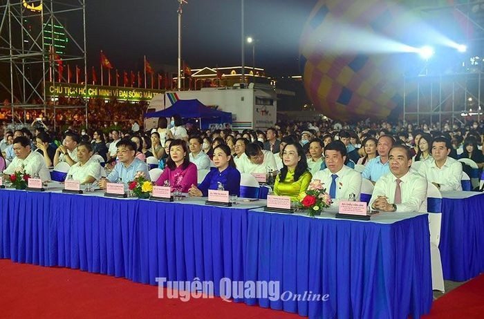 Các đại biểu tham dự khai mạc Năm du lịch tỉnh Tuyên Quang 2023. Ảnh: Thanh Phúc.