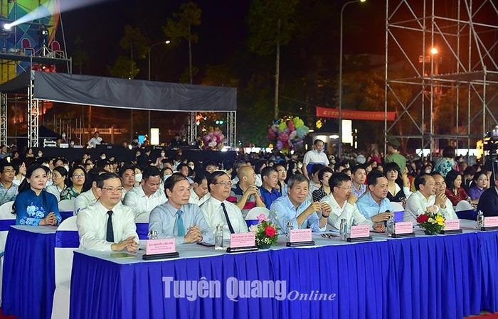 Các đại biểu dư khai mạc Năm du lịch tỉnh Tuyên Quang 2023. Ảnh: Thanh Phúc.