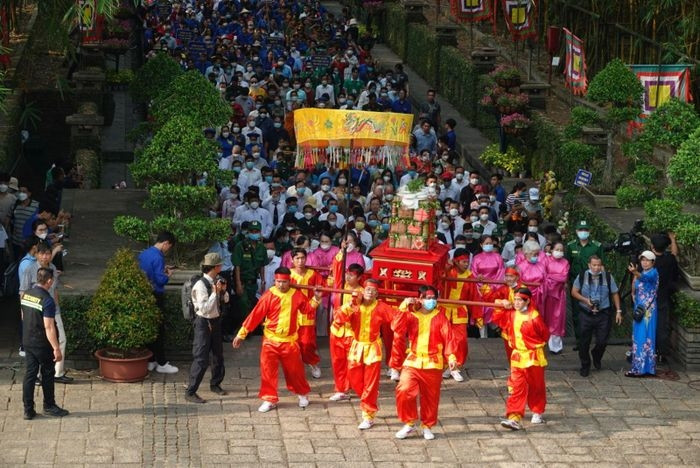 TP Hồ Chí Minh tổ chức lễ Giỗ Tổ Hùng Vương trong ngày 29/4 (tức ngày mùng 10/3 âm lịch) tại Đền tưởng niệm các Vua Hùng.
