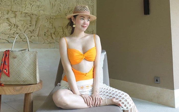 Ngỡ ngàng vóc dáng gợi cảm với bikini của 'mẹ bầu' Minh Hằng - 1