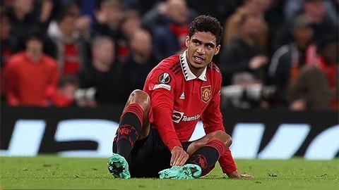 MU đón tin mừng từ Varane