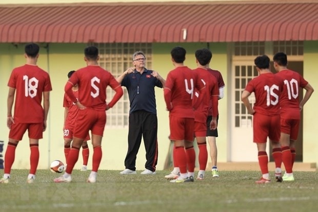 HLV Troussier ap dung dieu chua tung co trong tien le voi U22 hinh anh 1