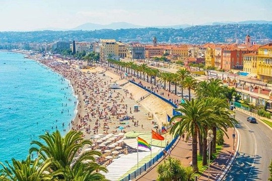 Top 5 thành phố “rực nắng” cho ngày hè châu Âu - Ảnh 1.