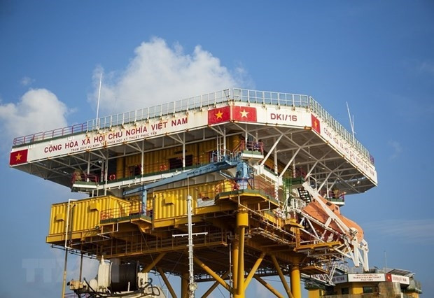 DK1 platform stands firm on East Sea hinh anh 4