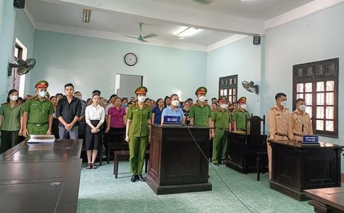 Toàn cảnh phiên tòa xét xử Nguyễn Thị Ngân.