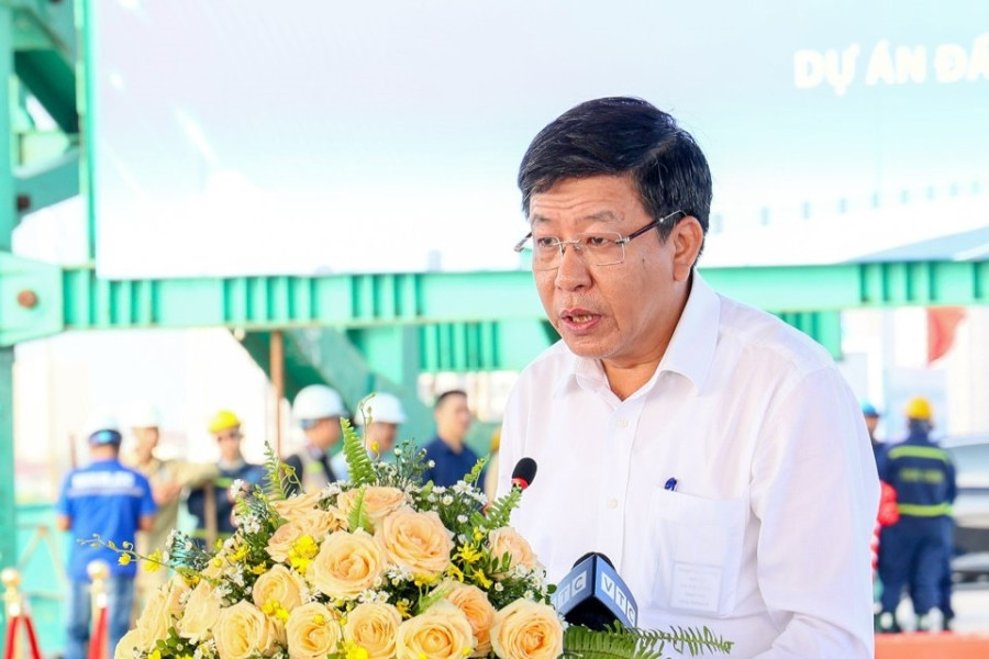 Phó Chủ tịch UBND TP Hà Nội Dương Đức Tuấn phát biểu tại Lễ Hợp long.