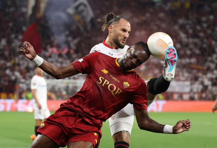 Thắng AS Roma, Sevilla vô địch Europa League - 1