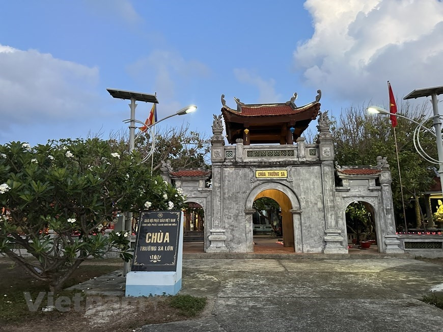 Exploring sacred sites on Truong Sa hinh anh 2