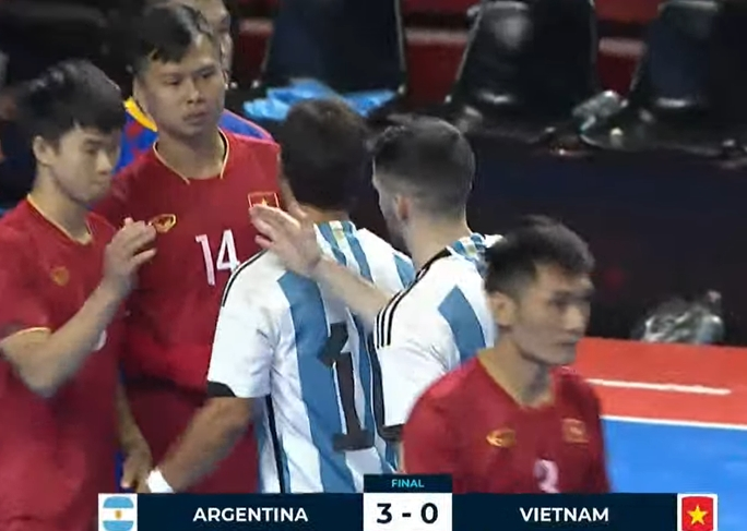 Futsal Việt Nam nhận thất bại thứ 2 trước Á quân World Cup 2021 - Ảnh 2.