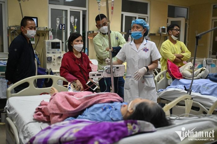 Chăm sóc, điều trị bệnh nhân ung thư tại Bệnh viện K (Hà Nội). Ảnh: Thạch Thảo 