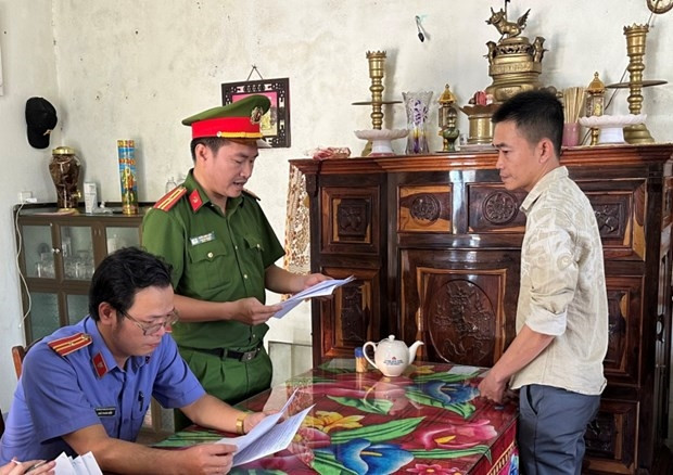 Quang Ngai: Lap khong ho so, vien chuc Van phong Dat dai bi bat hinh anh 1