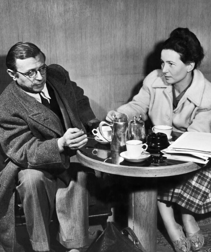 Mô típ hôn nhân kỳ lạ của cặp Vỹ - Linh khiến nhiều người liên tưởng đến chuyện tình của Jean-Paul Sartre và Simone de Beauvoir.