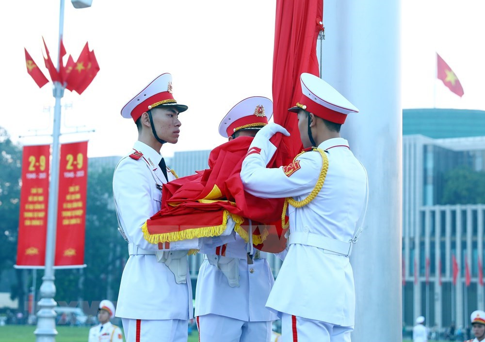 Flag-hoisting ceremony in celebration of 78th National Day of Vietnam hinh anh 5