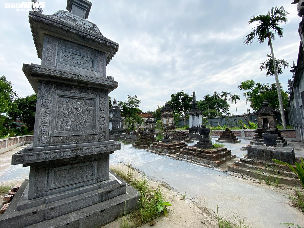 Ông Nguyễn Tiến Dũng – Chủ tịch UBND xã Ngũ Phúc cho biết, địa phương đã giao nhà chùa cùng phật tử thường xuyên chăm lo, dọn vệ sinh khu vườn tháp.