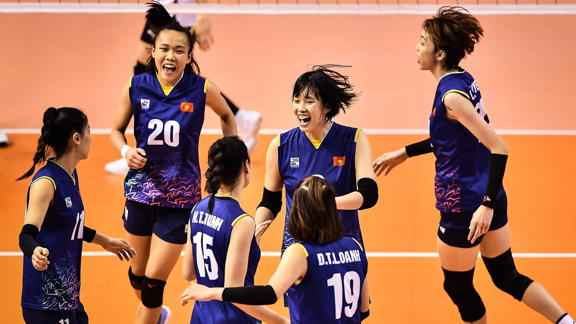 Đội tuyển nữ Việt Nam sẽ đấu trận tranh hạng ba với Nhật Bản hoặc Thái Lan.