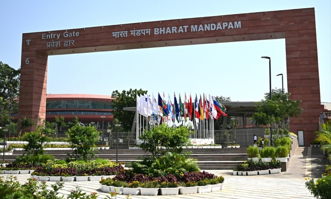 Cổng vào trung tâm hội nghị Bharat Mandapam ở New Delhi, Ấn Độ, nơi dự kiến diễn ra các sự kiện của hội nghị thượng đỉnh G20 trong hai ngày 9 và 10/9. Ảnh: AFP